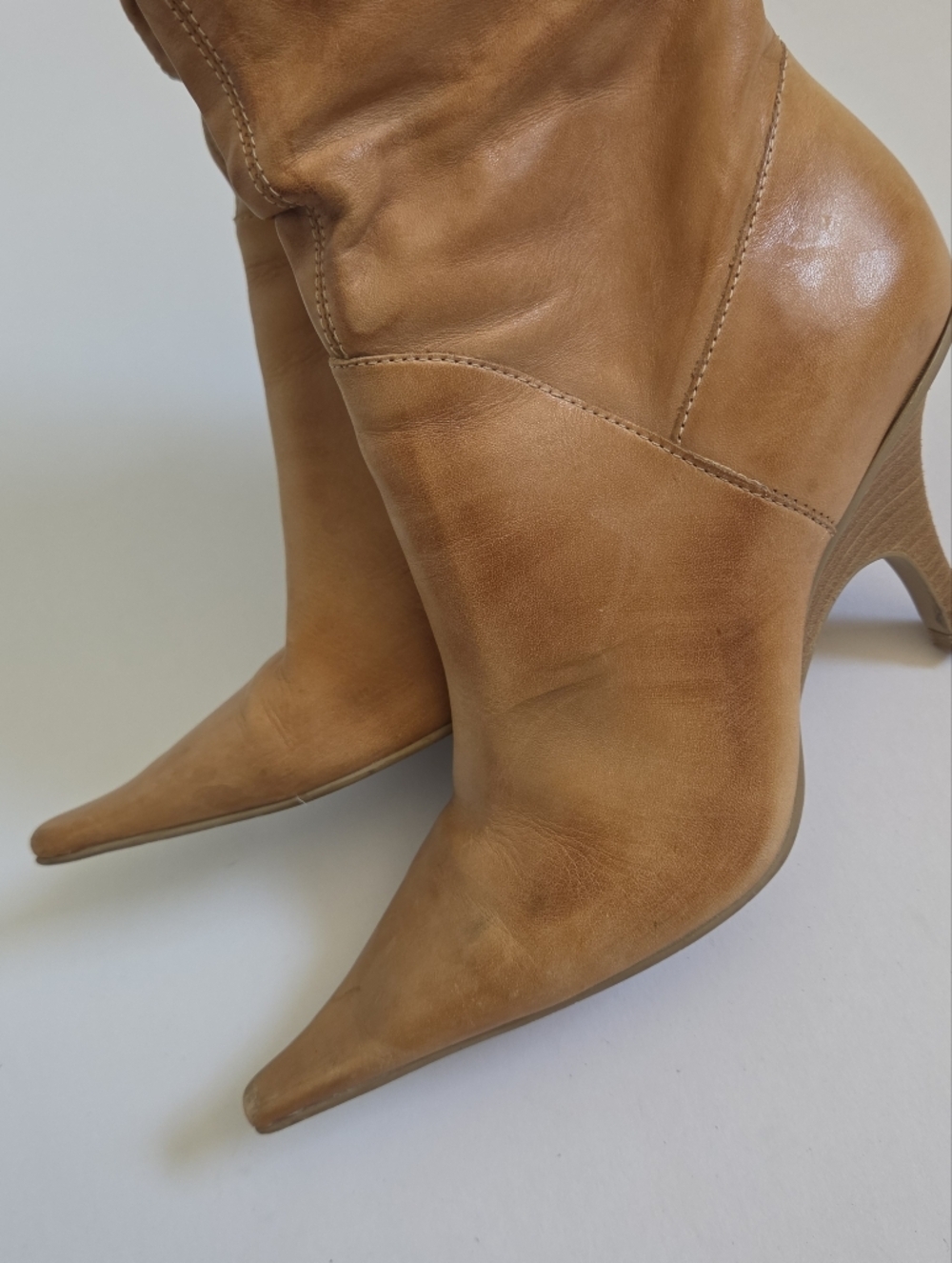 Tan Genuine leather knee high pointed toe boot stiletto heel made in Brazil sz 7 - Picture 6 of 12